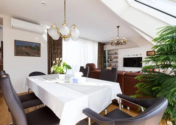 Grosses Penthouse #12 Mit Terrasse Und Aussicht