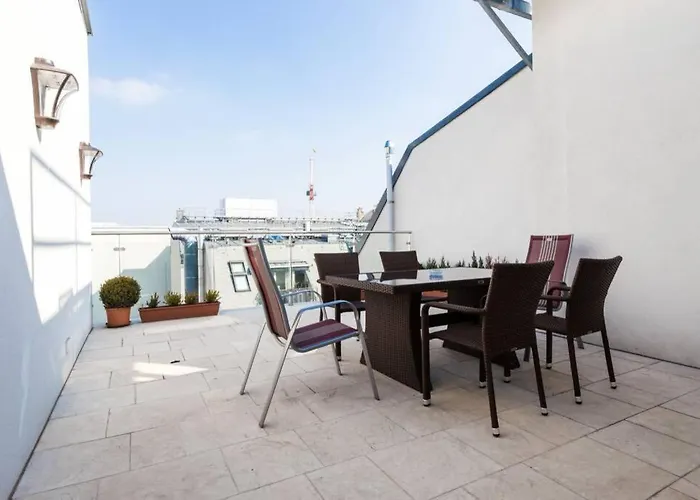 Grosses Penthouse #12 Mit Terrasse Und Aussicht Апартаменти