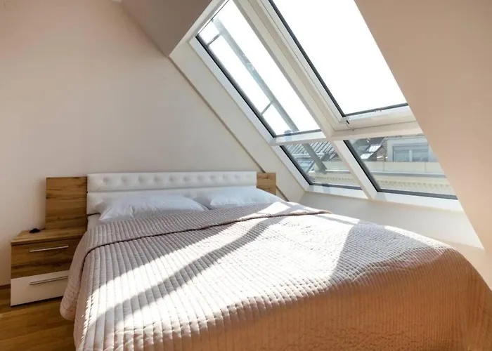 Grosses Penthouse #12 Mit Terrasse Und Aussicht Апартаменти Відень
